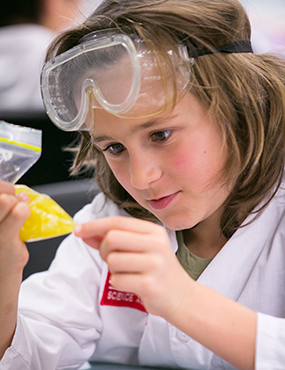 Macquarie University's Junior Science Academy School Holiday Program