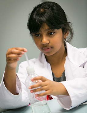 Macquarie University's Junior Science Academy School Holiday Program